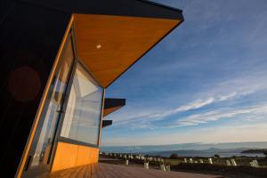 Bruny Island Escapes and Hotel..