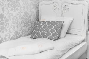 Premium - Bed & Breakfast Designer Rooms