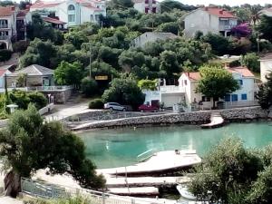 Apartment Dora 1 Jakišnica