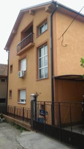 Three-Bedroom Apartment room in Apartments Holiday