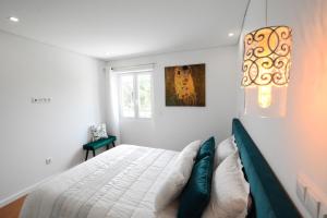 LUXURY Golden River Apartment - In the Heart of city center and wine cellars