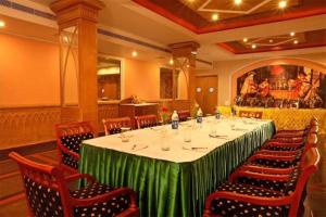 Holiday Hotel