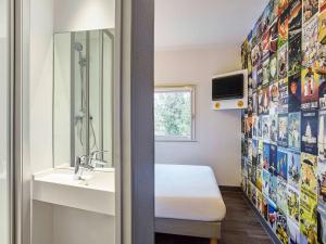 Hotels hotelF1 Villeneuve Loubet : photos des chambres