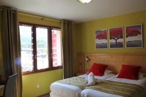 Hotels La Neyrette : photos des chambres