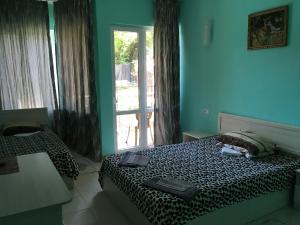 Comfort Triple Room with Shower room in Guest House Sterh