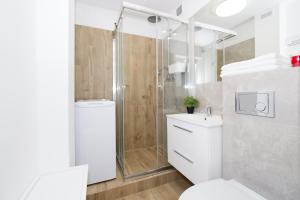 Discover Beaches From Quiet Relaxing Apartment For 6