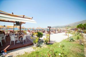 Beach Apartments ERA