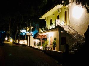 Rooms Olympia Ikaria Greece