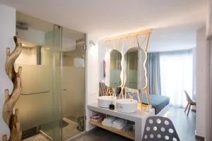 Mina Studios - Platis Gialos