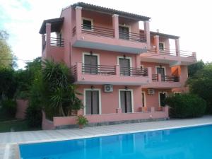Stathis Apartments