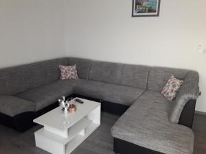 Apartment in Okrug Gornji 34370