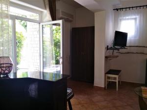 Apartment Koka, Sandy beach