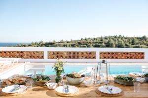 Ocean view guesthouse Burgau - Onelifelodge