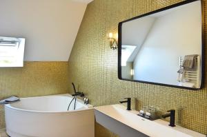 B&B / Chambres d'hotes La Maison Gervaiserie & Spa : photos des chambres