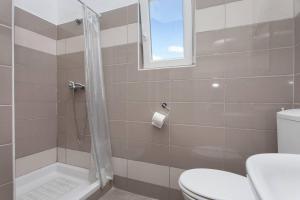 Apartments and rooms Camelia