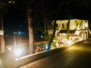 Rooms Olympia Ikaria Greece