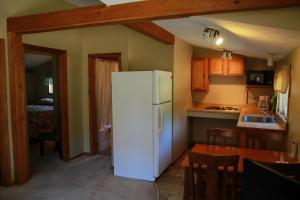 Kennebunk Gallery Motel and Cottages