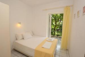 Iris Seafront Apartments