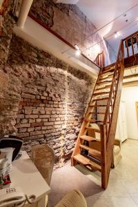 Meriton Old Town Garden Hotel