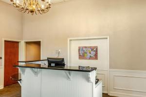Radford Inn