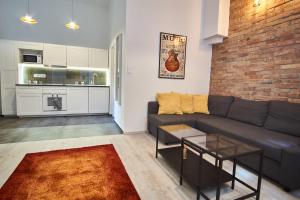Design Apartment in the City Center with AC