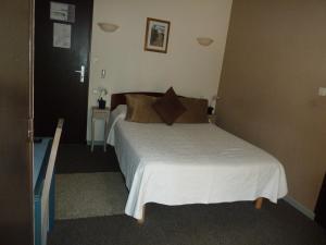 Hotels Hotel Restaurant Le Commerce : photos des chambres