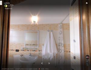 Double or Twin Room with Private Bathroom