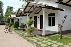 Luna Beach Hotel