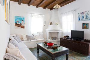 Traditional Mykonian Villa