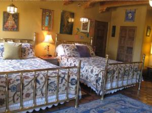 Queen Suite room in La Dona Luz Inn an Historic B&B