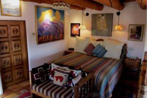 Suite with Hot Tub room in La Dona Luz Inn an Historic B&B