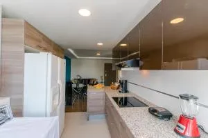 Suite de Lujo, Piso Alto, junto Parque Carolina, Generador electrico - Rumipamba