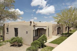Fort Marcy Suites bySeasons Resort Lodging