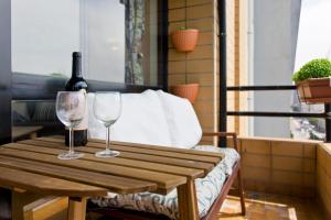 Host Wise - Amazing Comfy Flat with Balcony