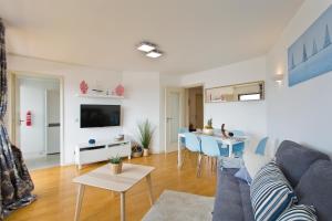 Host Wise - Amazing Comfy Flat with Balcony