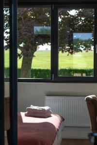 Hotels l'AERODROME DE LA BAIE DE SOMME : Chambre Double - Vue sur Jardin