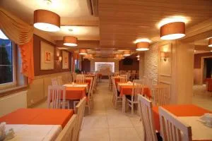 Pensjonat Willa Szarotka - 新松奇