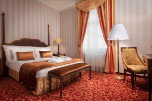 Deluxe Double or Twin Room with New Year's Dinner room in Ensana Grand Margaret Island