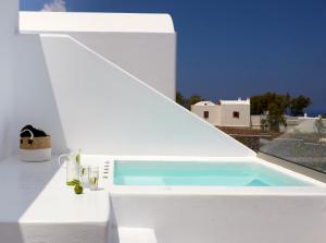 Altera Pars Suites Santorini Greece