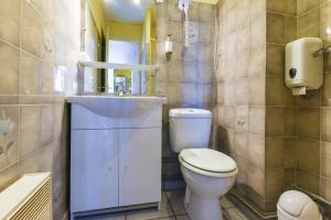 Hotels Hotel des Pyrenees : photos des chambres
