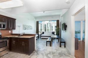 New Point Miami Beach Apartments