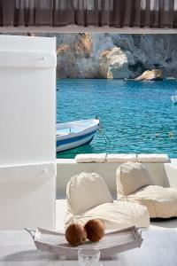 Miramare Luxury Apartments Milos Greece