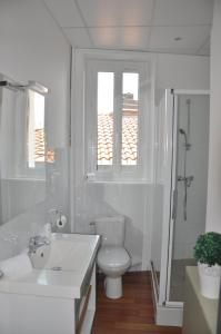 Hotels Hotel Cote Basque : photos des chambres