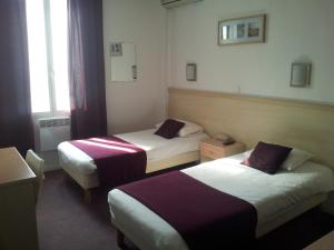 Hotels Hotel Du Midi : photos des chambres