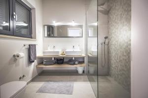 New Mountainside Villa w Pool + Stunning Sea View