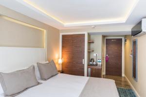 Superior Double Room room in Aston Hotel Taksim