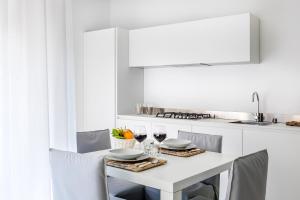 White Stylish Apartments 2