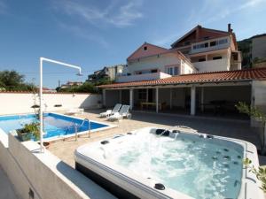 Quadruple Room Kali 14083a