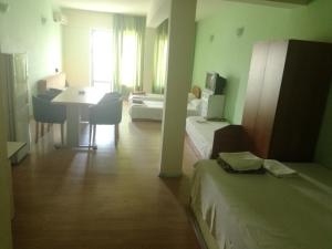 Studio with Balcony room in Office Center and Showroom