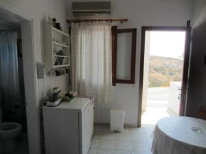 Katerina Apartments Milos Greece